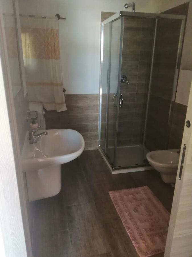 Bed and Breakfast Elia'S House Padru Екстер'єр фото